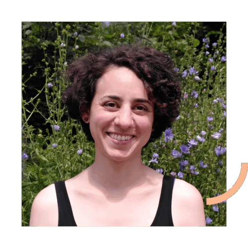 Meet Viviana - yoga teacher - chronic pain